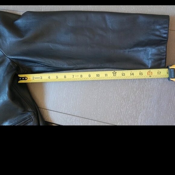 Preston & York Elegant Black Leather Jacket - Picture 12 of 13